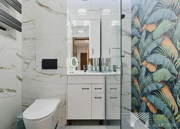 Leaf And Stone By Lookap * Łódź